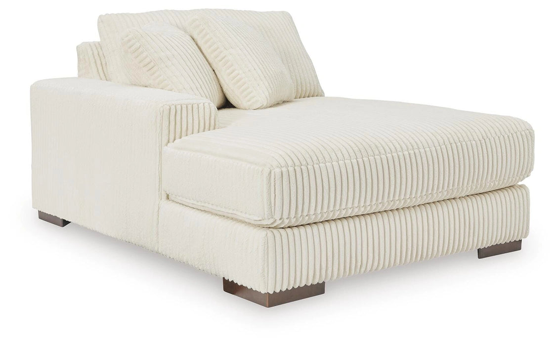 Lindyn Sectional with Chaise