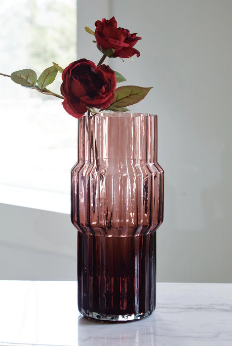 Dorlow Vase