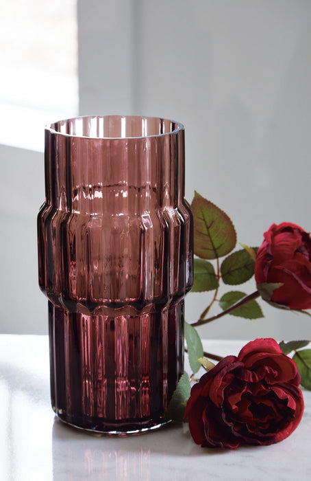 Dorlow Vase