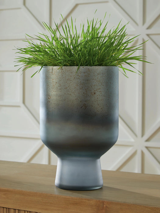 Pennmore Vase